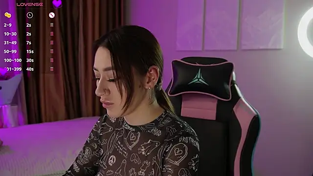 Fiona-Love online show from March 21, 2026, 5:28 pm