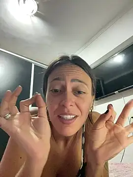 Snapshot of Gipoltergeist chatting on February 18, 2026, 1:14 am Gipoltergeist online show from February 18, 2026, 1:14 am