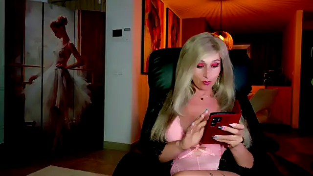 2bigass4 u online show from April 13, 2026, 8:13 pm