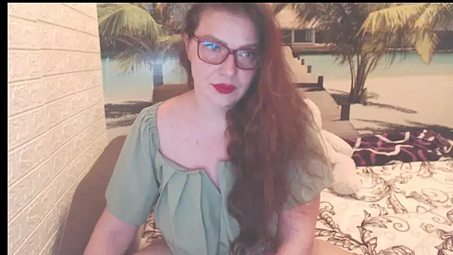 Snapshot of Queen__Natasha chatting on November 19, 2025, 9:59 pm Queen Natasha online show from November 19, 2025, 9:59 pm