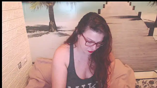 Snapshot of Queen__Natasha chatting on November 26, 2025, 10:21 pm Queen Natasha online show from November 26, 2025, 10:21 pm