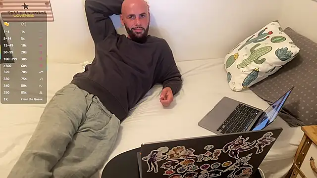 Snapshot of tim_beard chatting on September 28, 2025, 7:10 pm tim beard online show from September 28, 2025, 7:10 pm