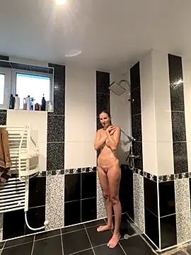 Snapshot of MaviePearl chatting on October 3, 2025, 6:26 am MaviePearl online show from October 3, 2025, 6:26 am