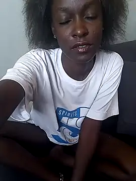 Snapshot of Prettybecs chatting on December 4, 2024, 4:48 am Prettybecs online show from December 4, 2024, 4:48 am