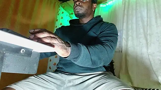 angel bonbom online show from February 14, 2026, 9:59 pm