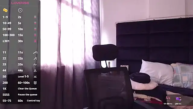 andrewmhilton  online show from September 13, 2025, 5:24 pm