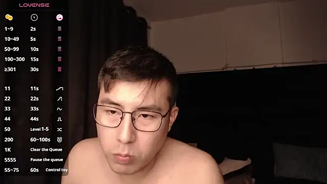 andrewmhilton  online show from October 13, 2025, 6:37 am