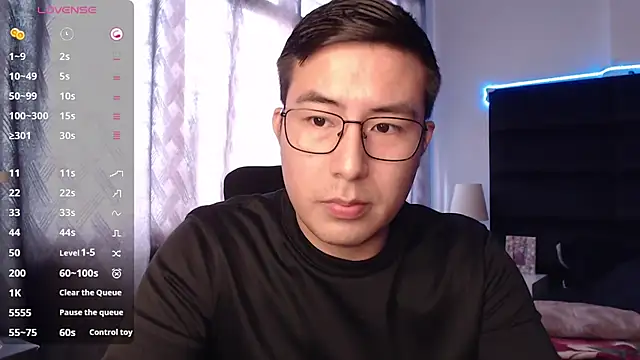 andrewmhilton  online show from October 6, 2025, 5:24 pm