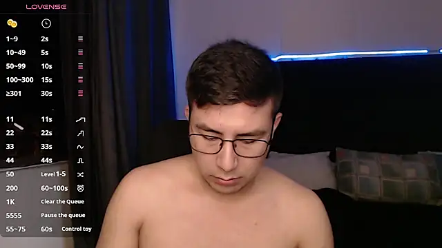 andrewmhilton  online show from September 22, 2025, 5:24 am