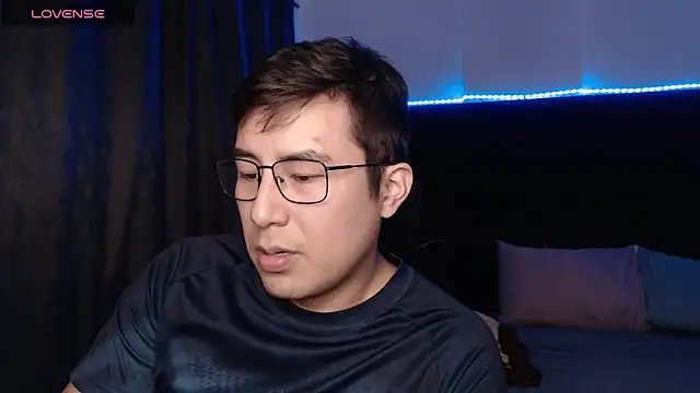 andrewmhilton  online show from February 22, 2026, 8:06 am