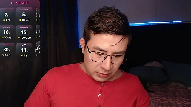 andrewmhilton  online show from December 19, 2025, 5:32 am