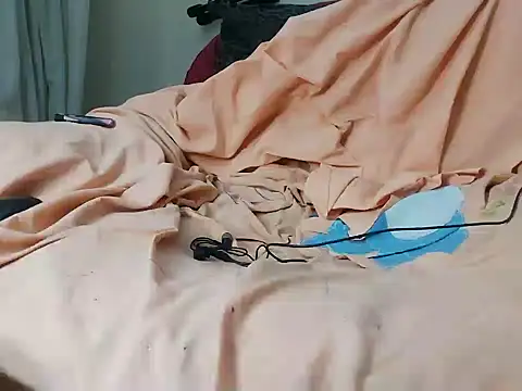 maxxx20202020 online show from February 1, 2025, 9:51 pm