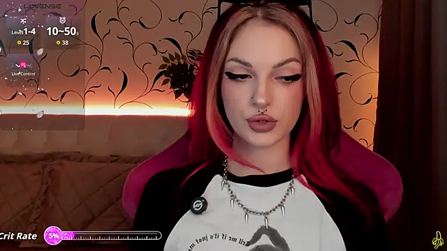 BratzieDarsie online show from October 14, 2025, 12:06 pm