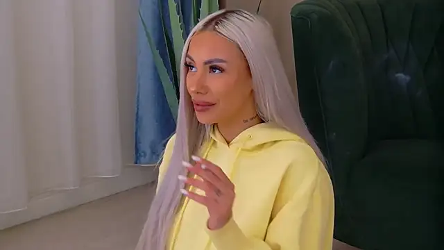 Snapshot of Bailey_Rush chatting on December 3, 2025, 4:39 pm Bailey Rush online show from December 3, 2025, 4:39 pm