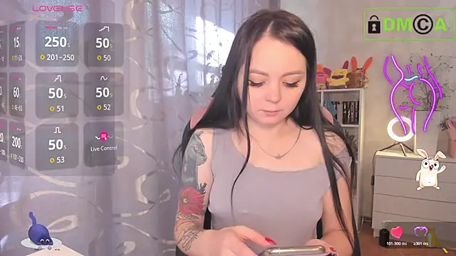 Snapshot of AnnyHoney_ chatting on October 18, 2025, 8:38 am AnnyHoney online show from October 18, 2025, 8:38 am