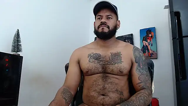 Snapshot of Damian64420 chatting on November 19, 2025, 5:46 pm Damian64420 online show from November 19, 2025, 5:46 pm