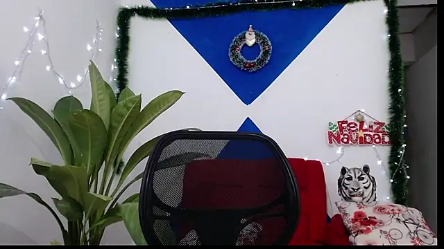 Snapshot of Damian64420 chatting on December 15, 2024, 1:13 am Damian64420 online show from December 15, 2024, 1:13 am