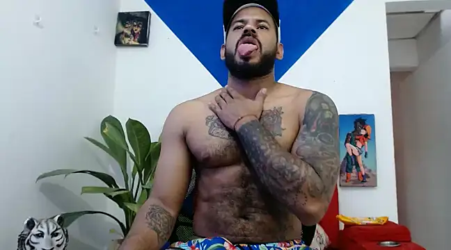 Snapshot of Damian64420 chatting on January 4, 2025, 9:20 pm Damian64420 online show from January 4, 2025, 9:20 pm