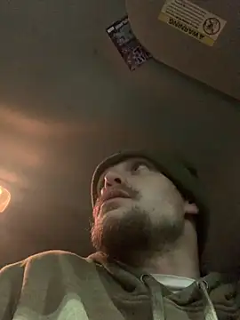 Snapshot of Midwestalpha chatting on January 19, 2026, 7:01 am Midwestalpha online show from January 19, 2026, 7:01 am