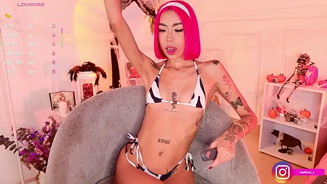 Mely-taylor online show from October 12, 2025, 11:06 pm