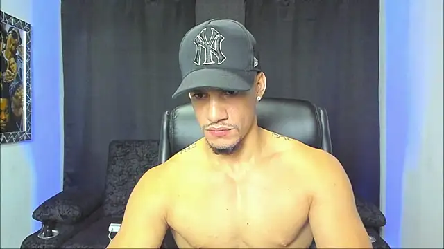 Snapshot of jhonnysnow17 chatting on December 19, 2025, 4:27 am jhonnysnow17 online show from December 19, 2025, 4:27 am