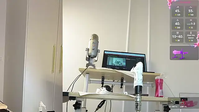 Snapshot of Miss69Ri99 chatting on February 26, 2025, 10:15 pm Miss69Ri99 online show from February 26, 2025, 10:15 pm