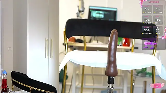 Snapshot of Miss69Ri99 chatting on March 22, 2025, 5:41 pm Miss69Ri99 online show from March 22, 2025, 5:41 pm