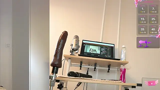 Snapshot of Miss69Ri99 chatting on March 2, 2025, 9:30 pm Miss69Ri99 online show from March 2, 2025, 9:30 pm