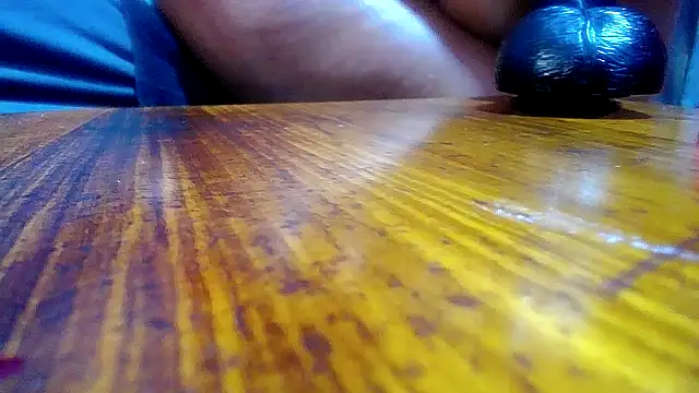 Lelety79 online show from April 13, 2026, 5:22 am