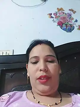Snapshot of Poojabhabi101 chatting on June 16, 2026, 6:24 am Poojabhabi101 online show from June 16, 2026, 6:24 am