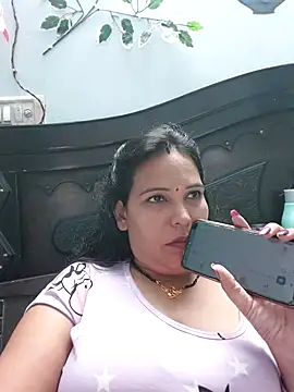 Poojabhabi101 online show from October 27, 2025, 6:58 am