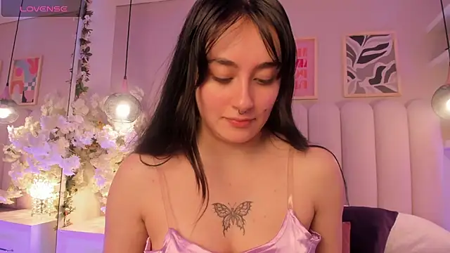 cute  cherry  online show from October 29, 2025, 9:03 pm