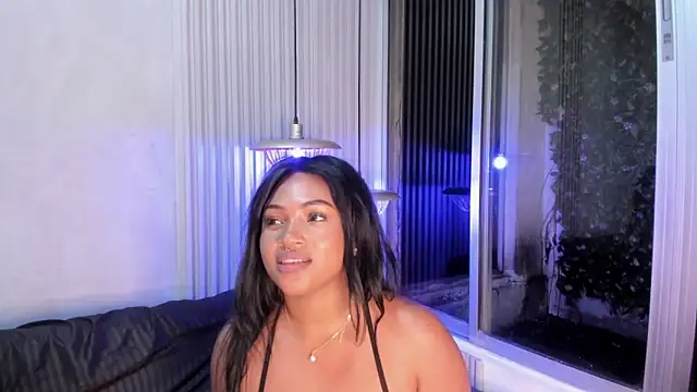 Snapshot of Aluna_sweet chatting on February 25, 2025, 11:59 pm Aluna sweet online show from February 25, 2025, 11:59 pm