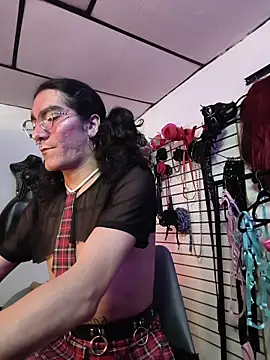 Snapshot of mal_x chatting on December 1, 2025, 1:01 pm mal x online show from December 1, 2025, 1:01 pm