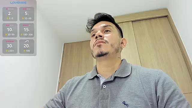 Snapshot of alejandro_stark chatting on October 23, 2025, 10:14 am alejandro stark online show from October 23, 2025, 10:14 am