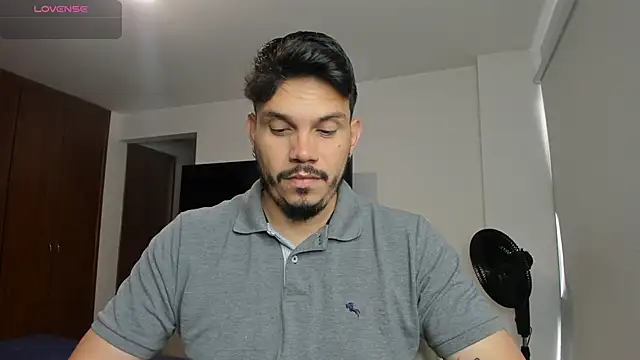 Snapshot of alejandro_stark chatting on February 23, 2025, 1:32 pm alejandro stark online show from February 23, 2025, 1:32 pm