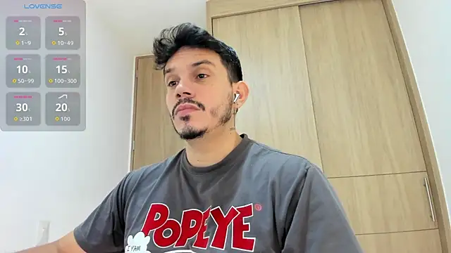 Snapshot of alejandro_stark chatting on November 4, 2025, 8:07 am alejandro stark online show from November 4, 2025, 8:07 am