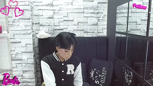 Snapshot of barbie_love chatting on September 17, 2025, 12:07 pm barbie love online show from September 17, 2025, 12:07 pm
