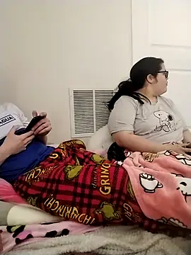 LiverandBrat77 online show from February 5, 2026, 4:47 pm