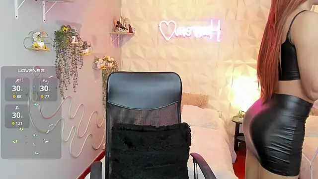 hurrencam online show from November 10, 2025, 12:54 pm