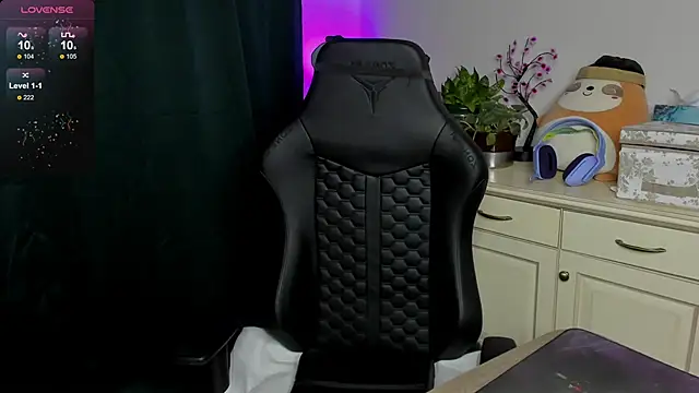 Snapshot of Vincent_Strong chatting on February 2, 2026, 8:57 am Vincent Strong online show from February 2, 2026, 8:57 am