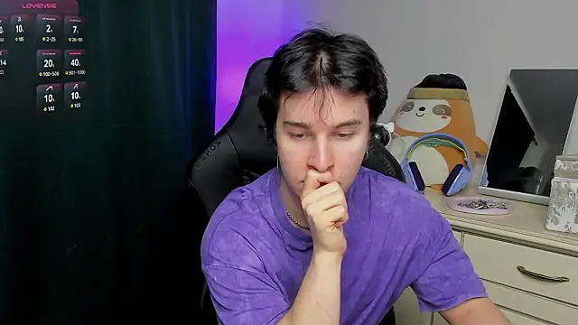 Snapshot of Vincent_Strong chatting on March 4, 2026, 1:52 pm Vincent Strong online show from March 4, 2026, 1:52 pm