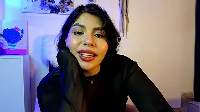 Snapshot of GigiiStone chatting on September 29, 2025, 6:24 pm GigiiStone online show from September 29, 2025, 6:24 pm