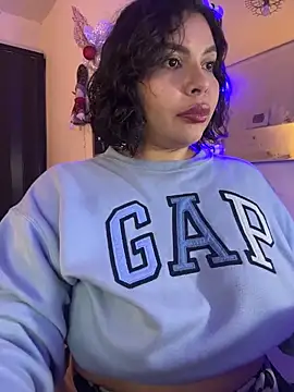 Snapshot of GigiiStone chatting on December 15, 2025, 11:42 pm GigiiStone online show from December 15, 2025, 11:42 pm