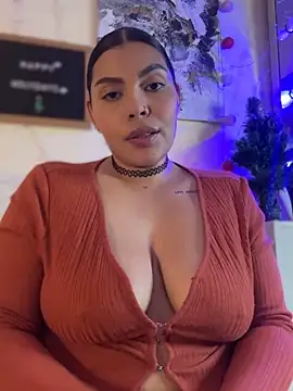 Snapshot of GigiiStone chatting on November 25, 2025, 9:48 pm GigiiStone online show from November 25, 2025, 9:48 pm