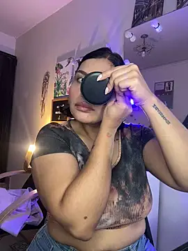 GigiiStone online show from January 13, 2026, 10:24 pm