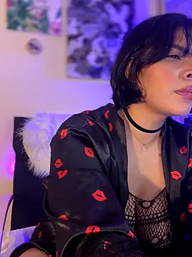 Snapshot of GigiiStone chatting on September 30, 2025, 10:27 pm GigiiStone online show from September 30, 2025, 10:27 pm
