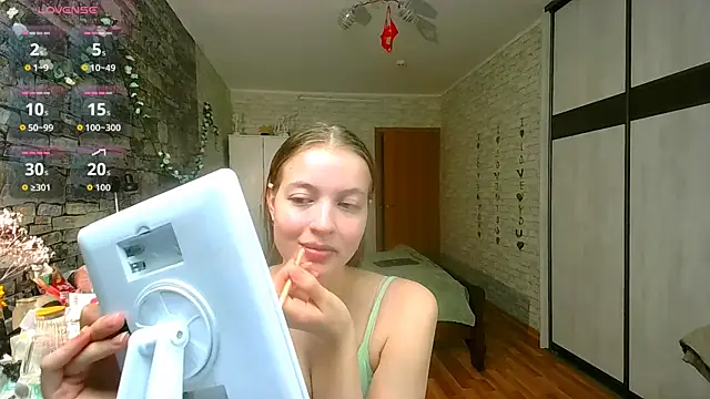 Snapshot of __Aphrodita__wow__ chatting on March 2, 2026, 4:58 pm Aphrodita wow online show from March 2, 2026, 4:58 pm