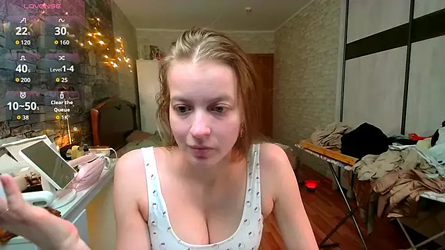 Snapshot of __Aphrodita__wow__ chatting on February 12, 2026, 2:50 pm Aphrodita wow online show from February 12, 2026, 2:50 pm