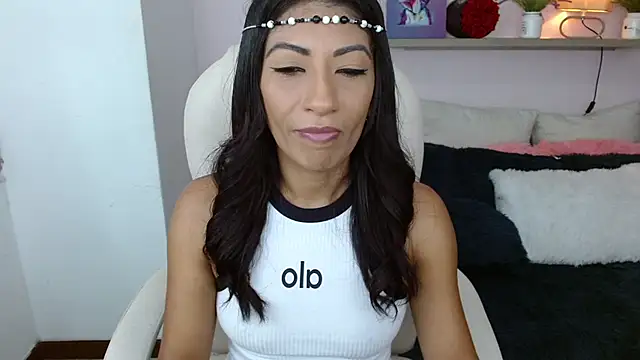 Snapshot of sofia_perez___ chatting on March 17, 2025, 10:29 pm sofia perez online show from March 17, 2025, 10:29 pm